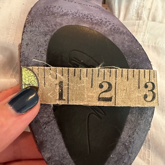 Donald Pilner Tan Sling Back Heels, Size 7M - Picture 9 of 9